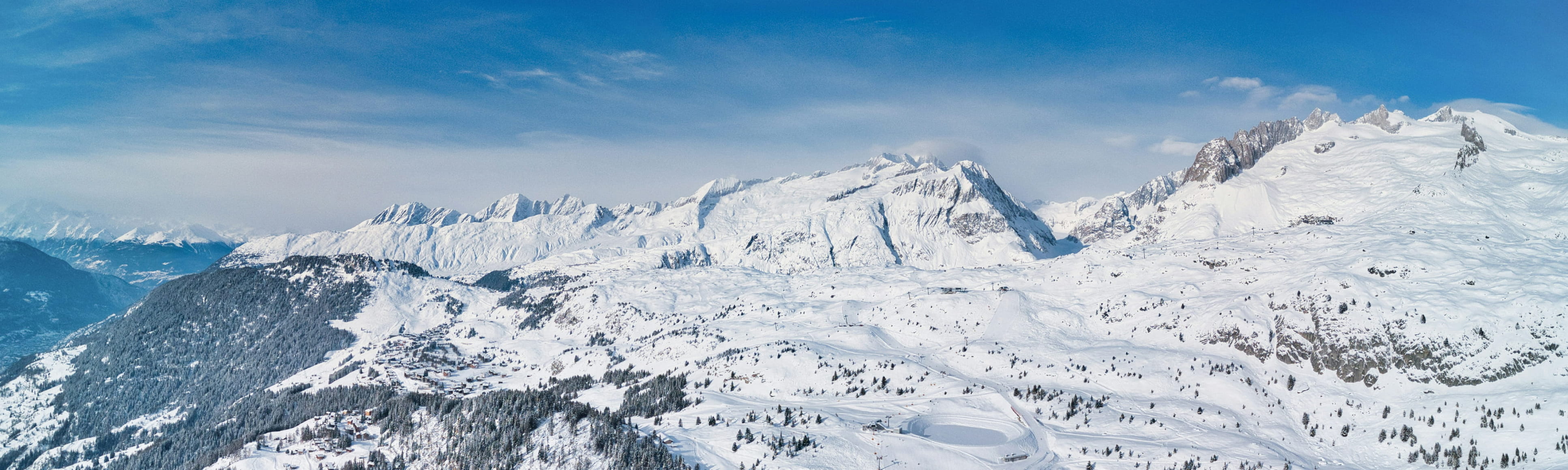 天気予報、雪レポート、カメラ&; 3300スキーリゾートの地図